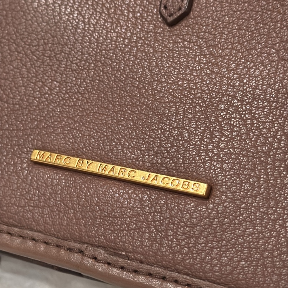 Marc Jacobs Bag Brown Goat Pebbled Leather Shoulder Bag with Gold Accents - Picture 9 of 17